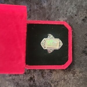 🆕️💍 Square White Opal Antique Silver Ring Size 7